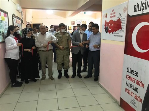 Şehit Uzm. Çavuş Halit Altun adına yapılan bilişim sınıfının açılışı
